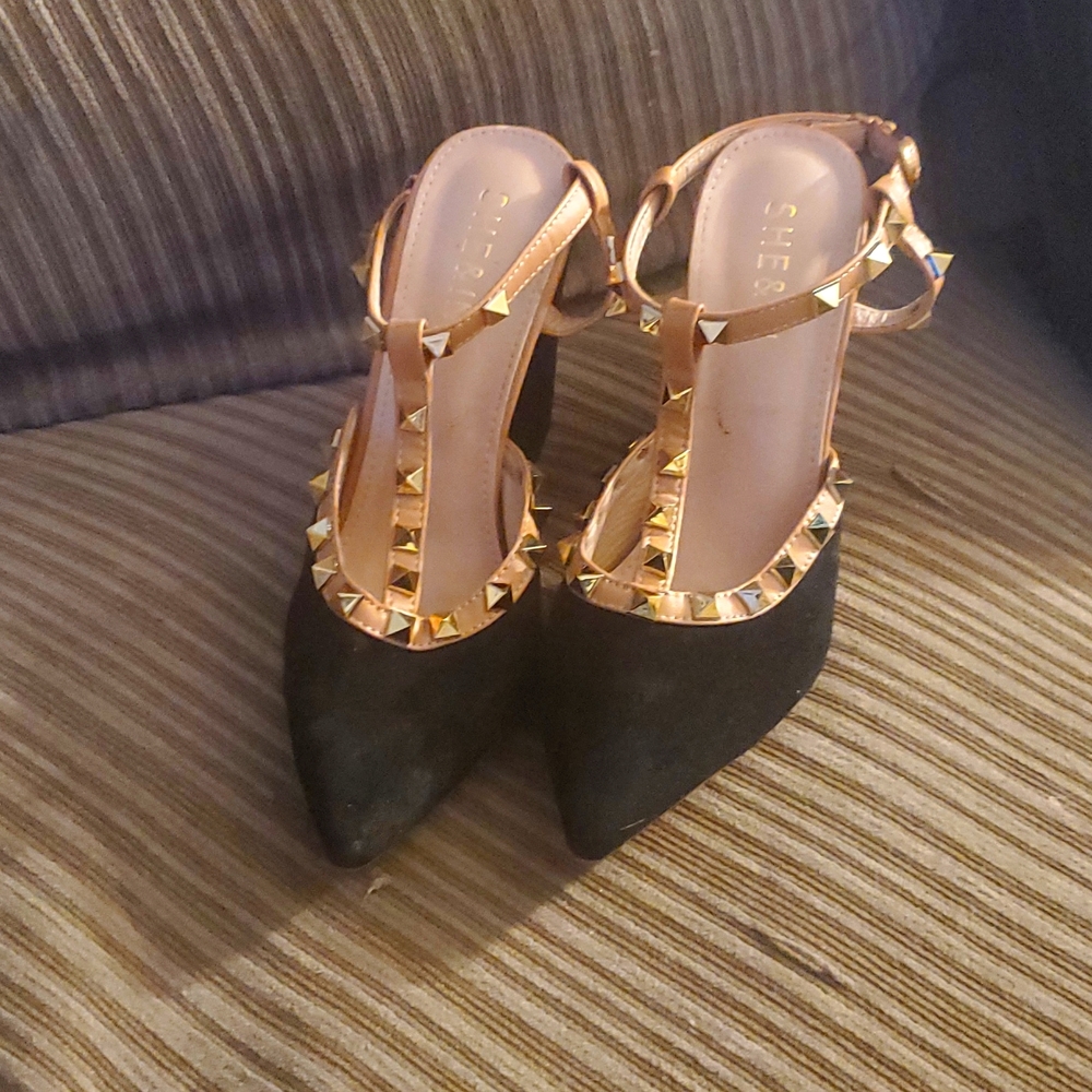 SHE&IN heels